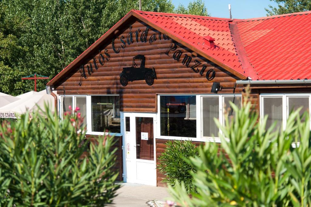 Hotel Autóscsárda és Panzió à Makó Extérieur photo